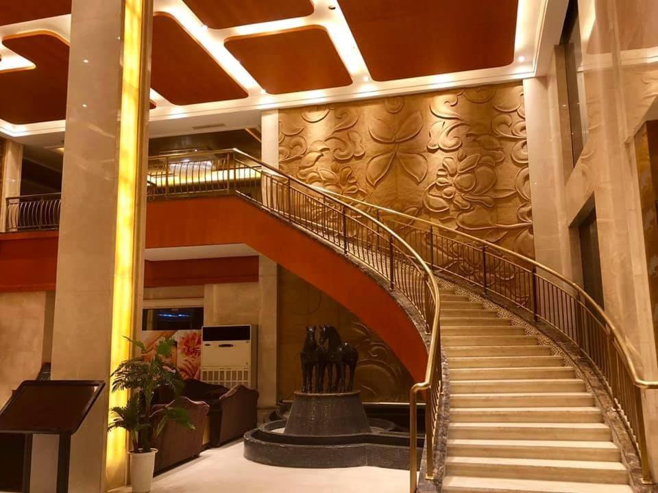 فندق دورك جومبا فيينتيان المظهر الخارجي الصورة